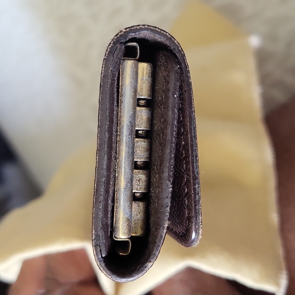 COPY - Louis Vuitton 4 ring key holder - Picture 2 of 4